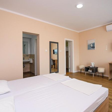 קלדאבו Danubiana Apartments 5 מראה חיצוני תמונה