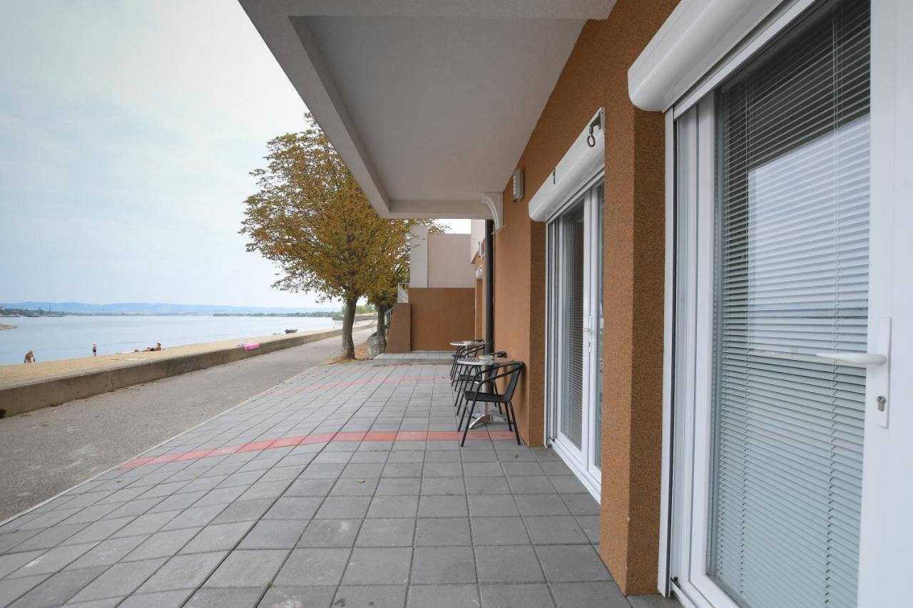 קלדאבו Danubiana Apartments 5 מראה חיצוני תמונה